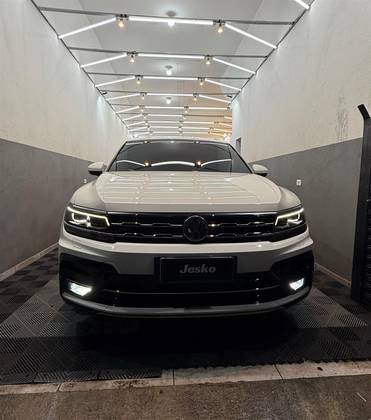 VOLKSWAGEN TIGUAN 2.0 350 TSI GASOLINA ALLSPACE R-LINE 4MOTION DSG VOLKSWAGEN TIGUAN 2.0 350 TSI GASOLINA ALLSPACE R-LINE 4MOTION DSG